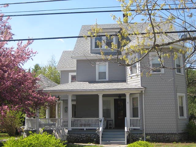 Street View / Front of Home