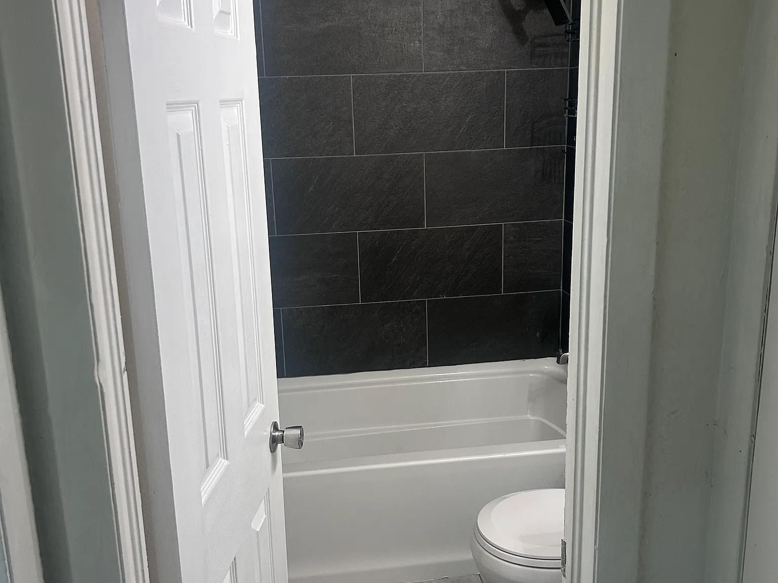 2 bed, 576 sqft, $1,100 — Photo 4