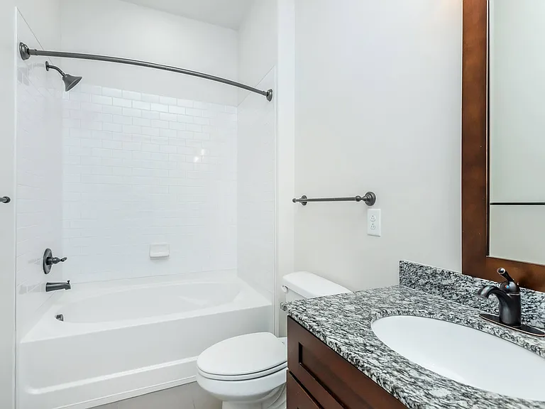 1810 Belcourt — Photo 15