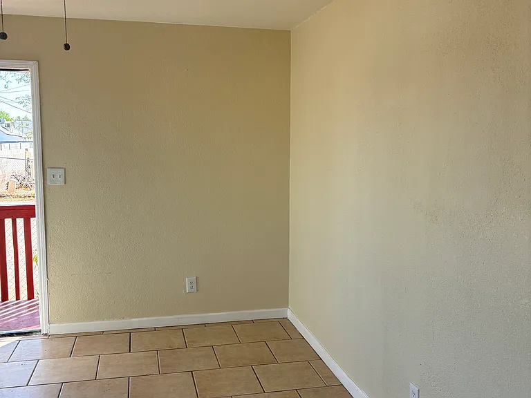 1636 W Garfield St — Photo 7