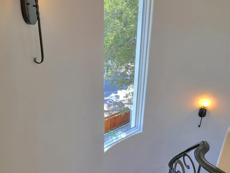 1005 N Milpas St #A — Photo 2