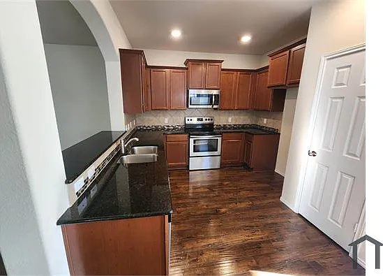 3217 Jackal Dr — Photo 3