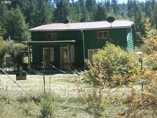 39372 Row River Rd photo 1