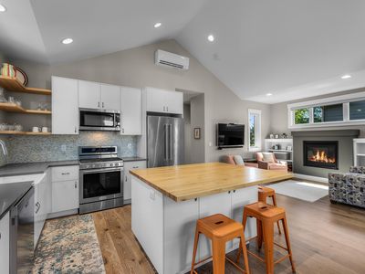 1909 NW Monterey Mews, Bend, OR, 97703