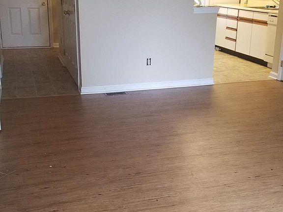 2nd image of 2045 Leland Dr #2045