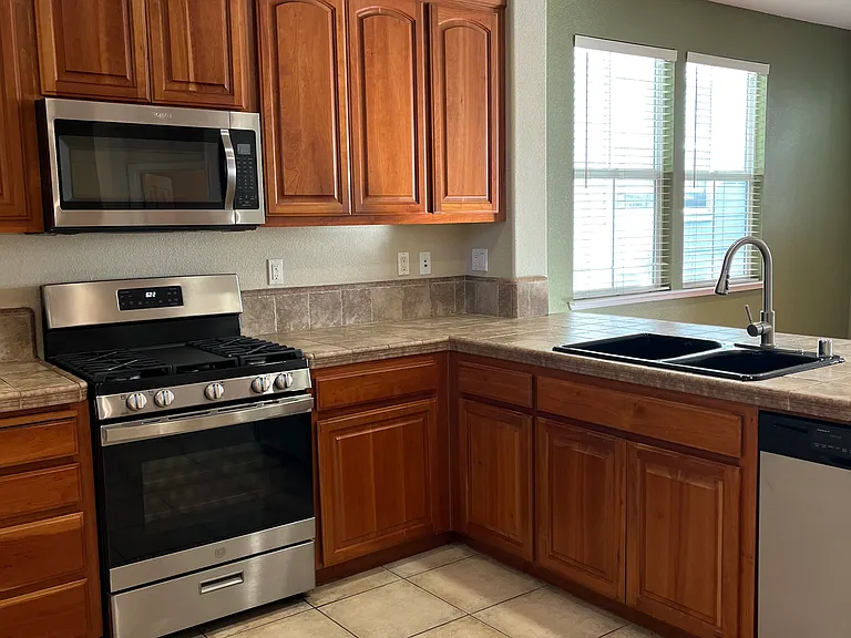 2878 Hilltop Mall Rd — Photo 5