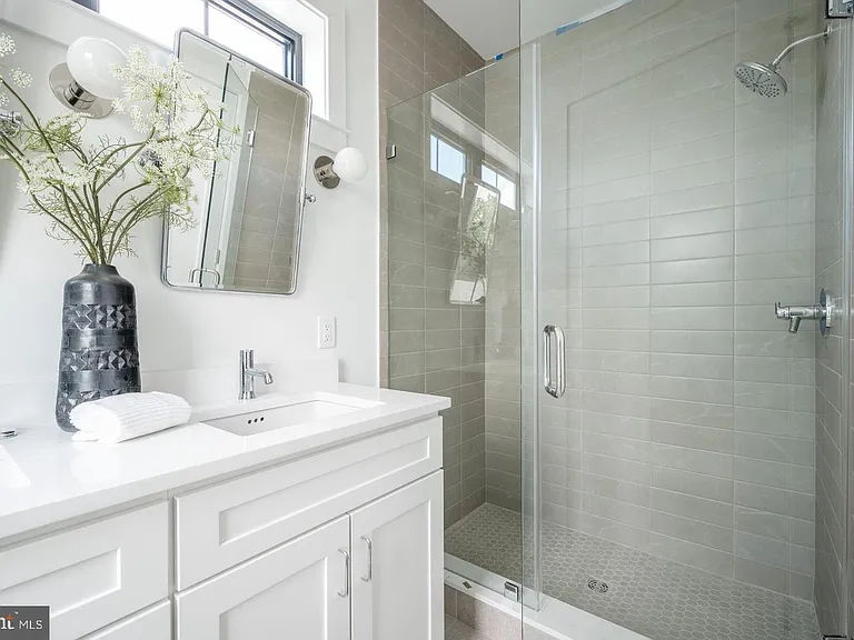 1228 Brentwood Rd NE #1 — Photo 13