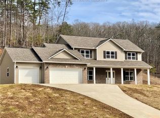 630 Beacon St, Winfield, WV 25213