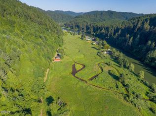 444 E Barclay Meadows Rd, Waldport, OR 97394
