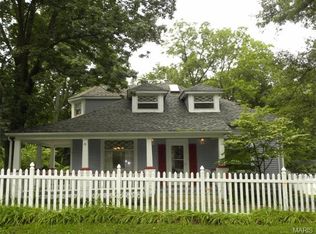 810 W Lockwood Ave, Saint Louis, MO 63122
