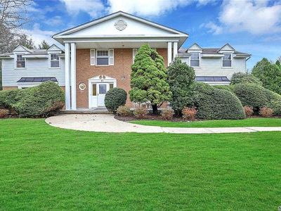 51 Yukon Dr, Woodbury, NY, 11797