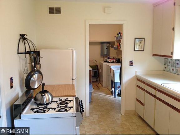 5th image of 194 Kathleen Dr