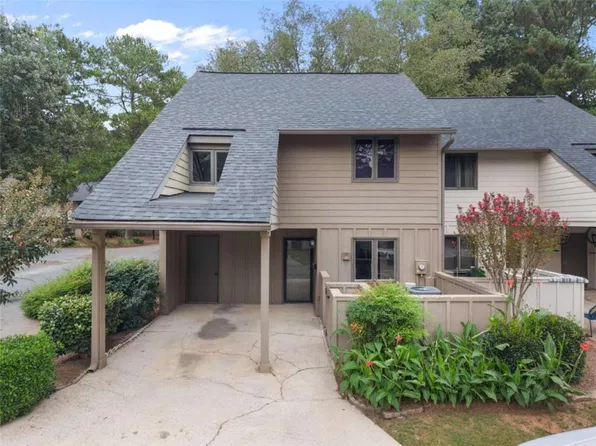 915 Cedar Crk S, Marietta, GA 30067