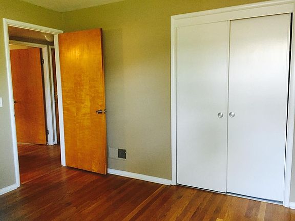 4th image of 6701 Greenfield Dr