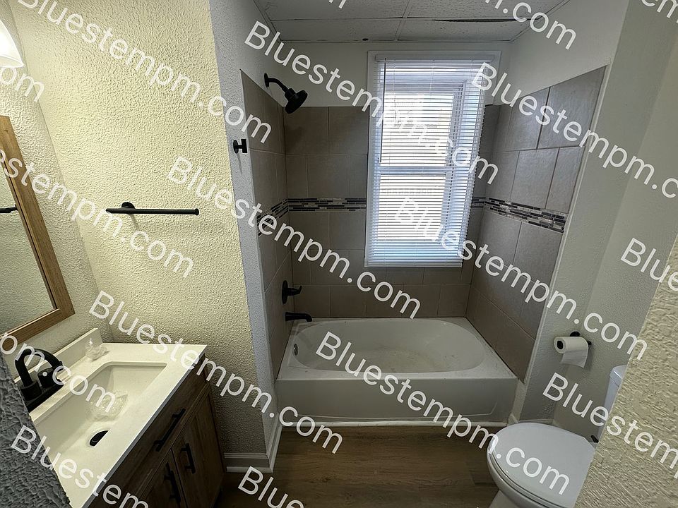 1st image of 1115-1117 E Felix St #85bfa363d