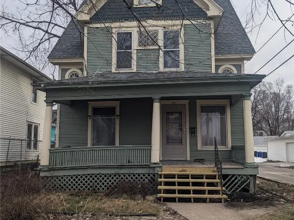 370 16th St SE, Cedar Rapids, IA 52403