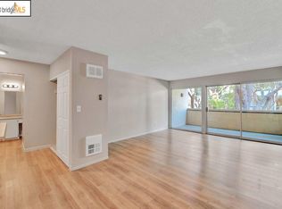 965 Shorepoint Ct APT 100, Alameda, CA 94501