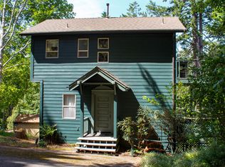 524 Spring Rd, Whitethorn, CA 95589