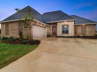412 Duke Ct, Flowood, MS 39232