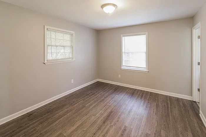 4429 Clovewood St — Photo 8