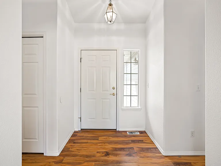 658 N Katie Way — Photo 6