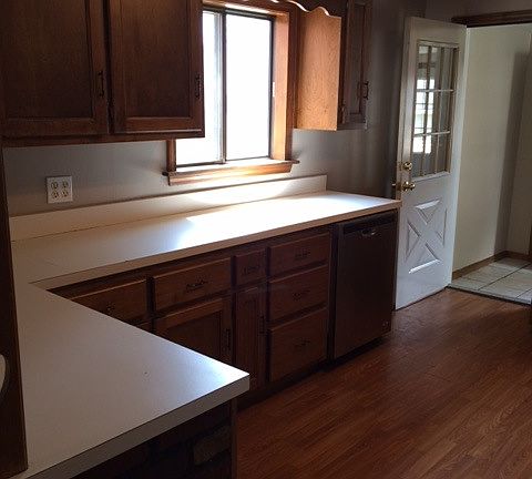 3rd image of 32 15th St NW