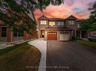 10 Deepcoral Ct, Brampton, ON L6V 4P7