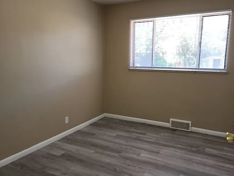 1225 Upham St — Photo 9