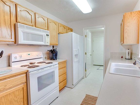 5th image of 18615 E 12th Ave