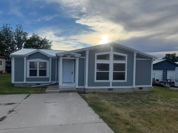 420 Johnson St, American Falls, ID 83211