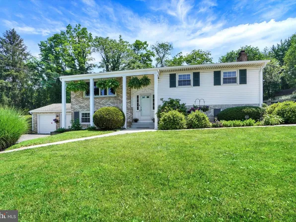 2160 Blenheim Ct, York, PA 17403