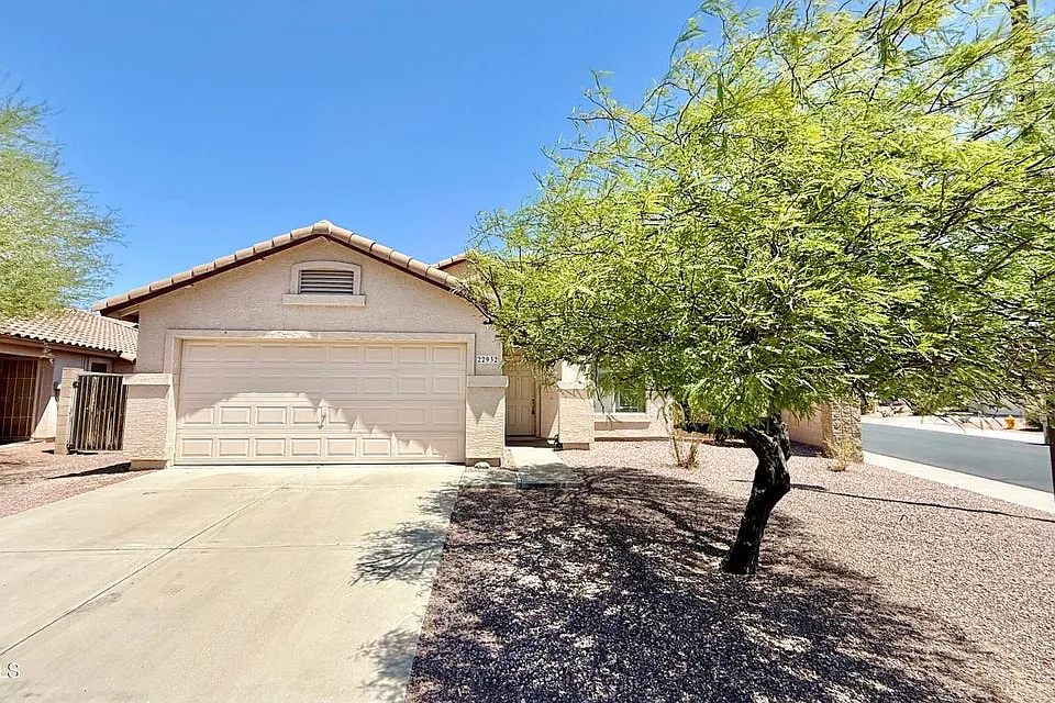22932 W Morning Glory St
