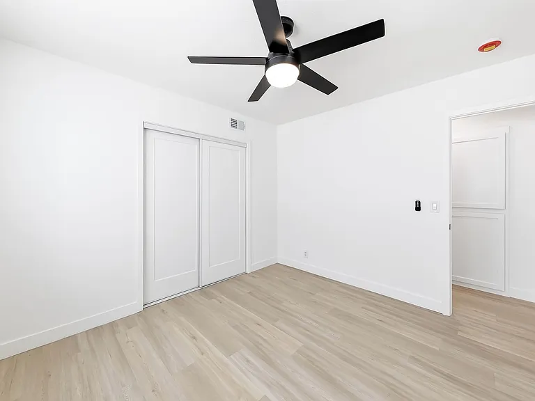 3010 W Oceanfront — Photo 22