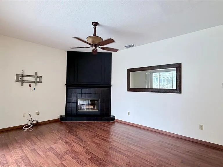 9639 Fox Hearst Rd — Photo 10