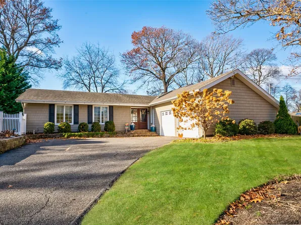 25 Rustic Road, Miller Place, NY 11764