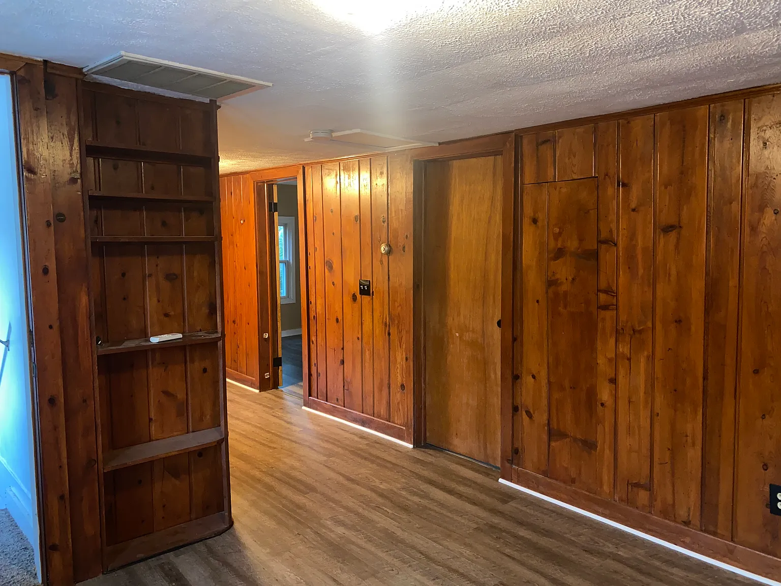 2 bed, 630 sqft, $1,100 — Photo 2