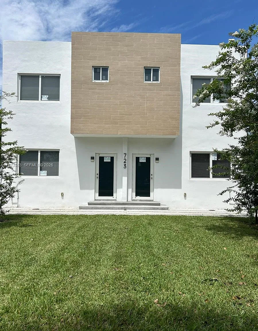 723 NW 19th Ave — Photo 1