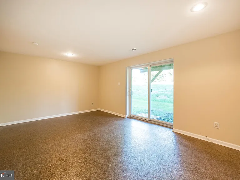 3930 Gatehouse Ln — Photo 20