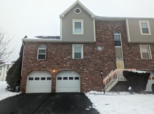 1145 Valleyview Dr, Lawrence, PA