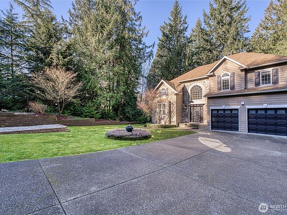2nd image of 3414 79th Avenue NW