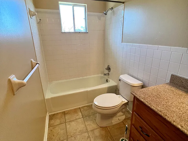 3327 Wood Valley Ct — Photo 18