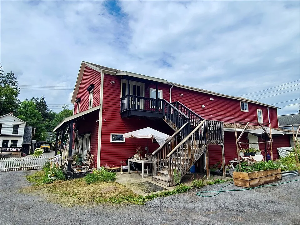 72 Main St