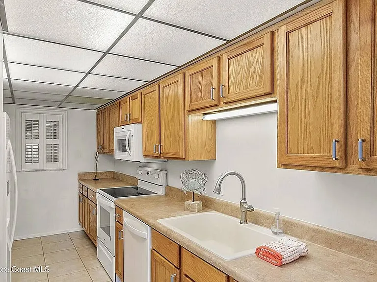 520 Palm Springs Blvd #108 — Photo 5