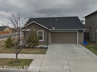 3243 SW Juniper Ave, Redmond, OR 97756