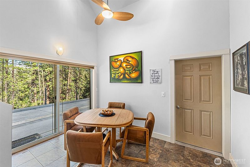 5th image of 41840 Porcupine Bay Road N
