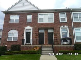 14490 Vauxhall Dr, Sterling Heights, MI