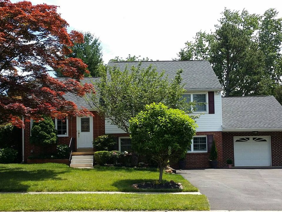 1st image of 2613 W Robino Dr