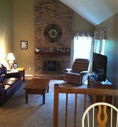 5th image of 519 Fitzooth Dr