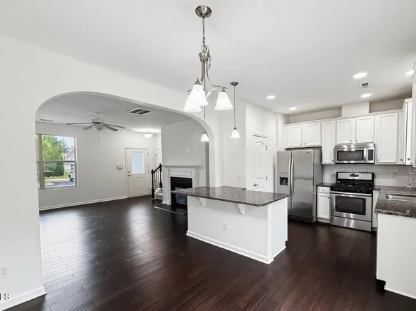 14 Pilatus Dr, Durham, NC 27705