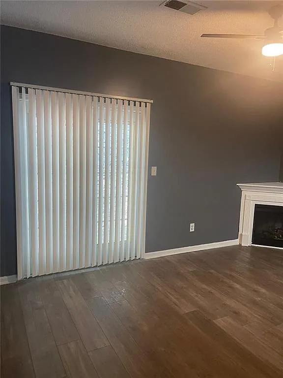 2 bed, 2.0 bath, 1224 sqft, $1,600 — Photo 3